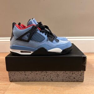 Sold…Size 9.5 - Jordan 4 Retro x Travis Scott